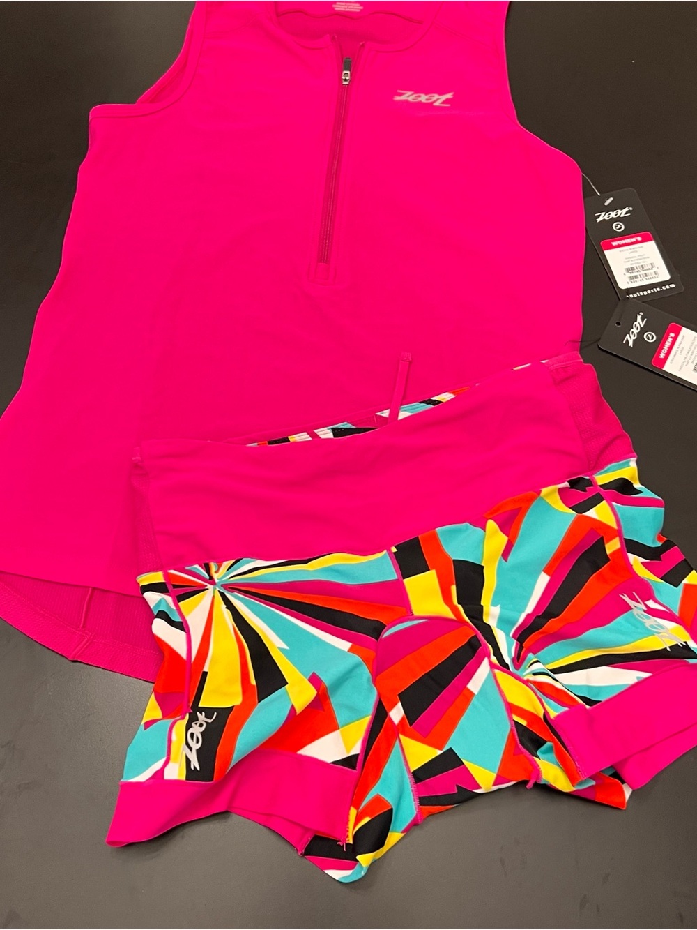 Zoot Passion Fruit Triathlon Tank & Multicolor Geo Print Shorts Set Suit Large